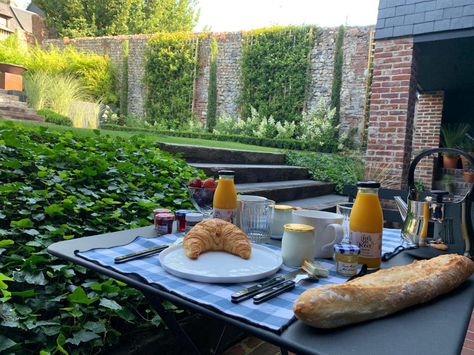 La Petite Adresse Du 10Honfleur Appartement Buitenkant foto